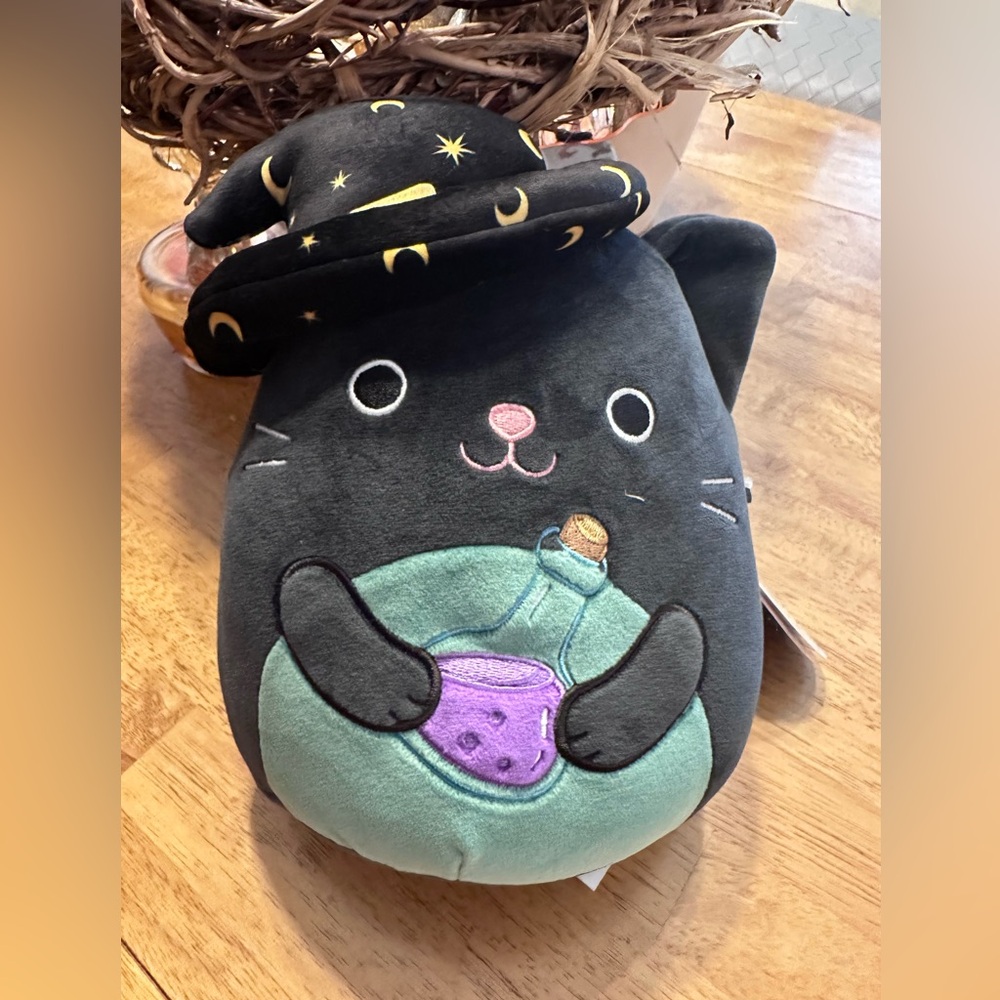 NWT Cleo Halloween Squishmallows 8”